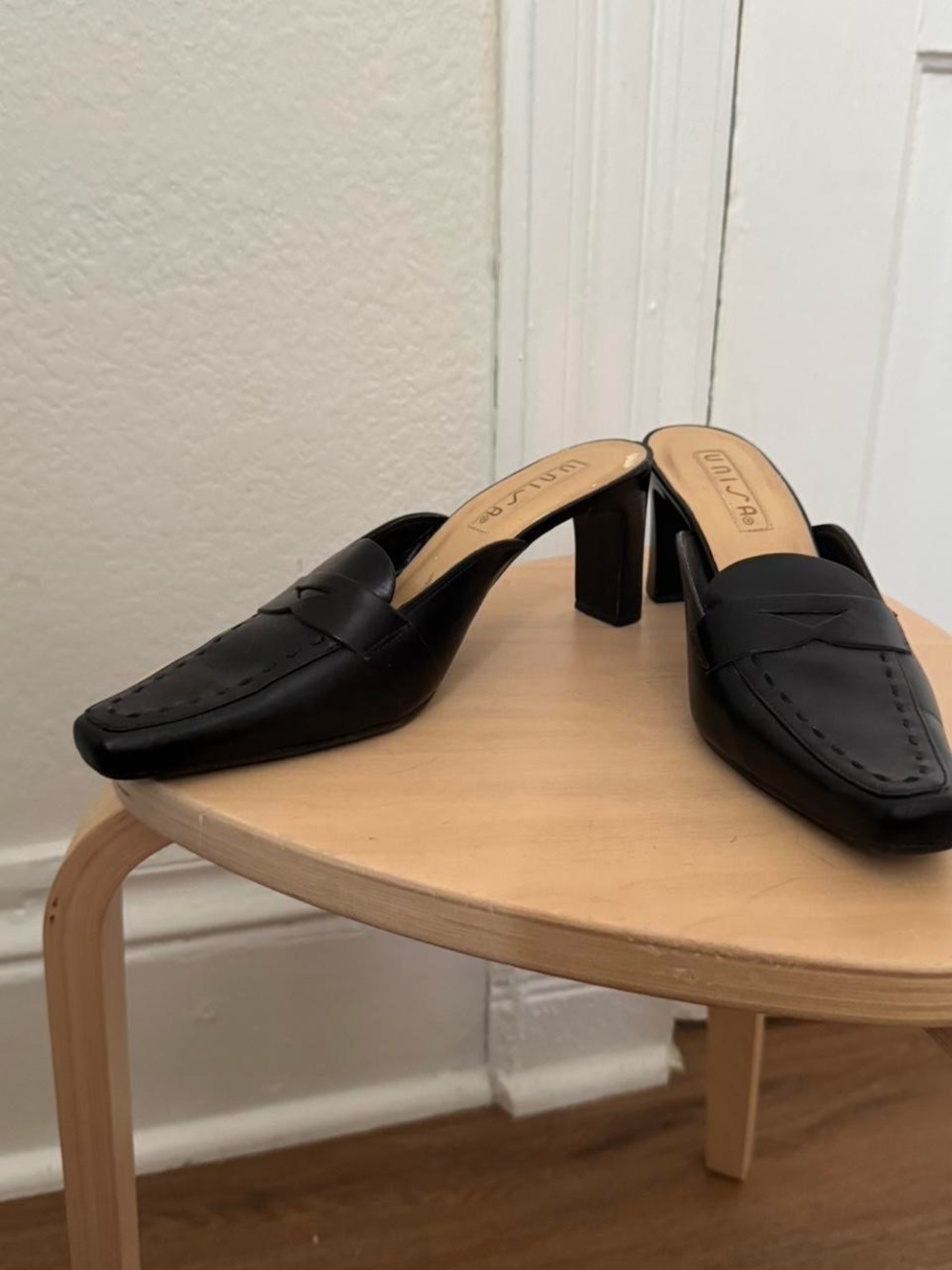Vintage Y2K Black Leather Loafer Kitten Heels